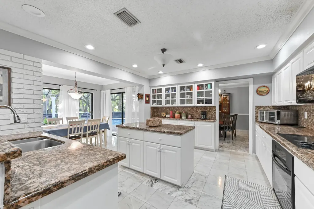 9351 NW 44th Place Coral Springs FL 33065