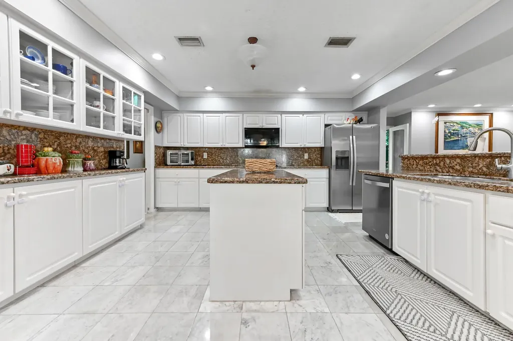9351 NW 44th Place Coral Springs FL 33065
