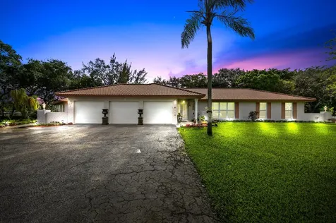 9351 NW 44th Place Coral Springs FL 33065
