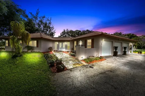 9351 NW 44th Place Coral Springs FL 33065