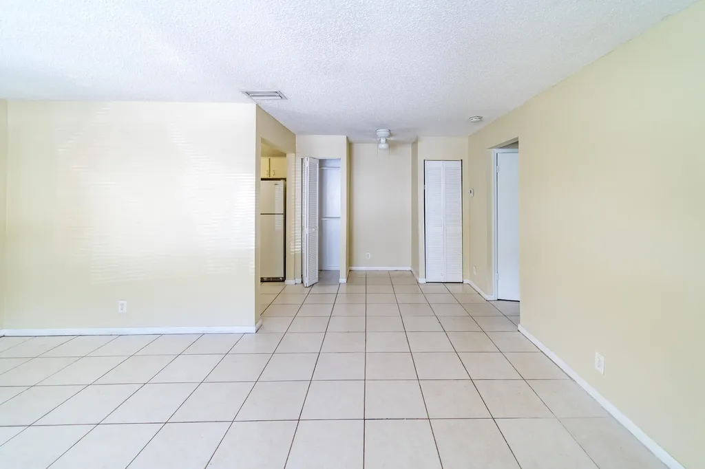4109 Riverside Drive Coral Springs FL 33065