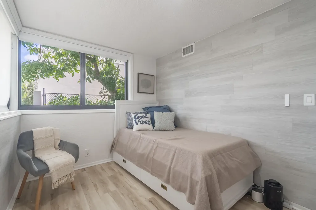 2878 NE 26th Street Fort Lauderdale FL 33305