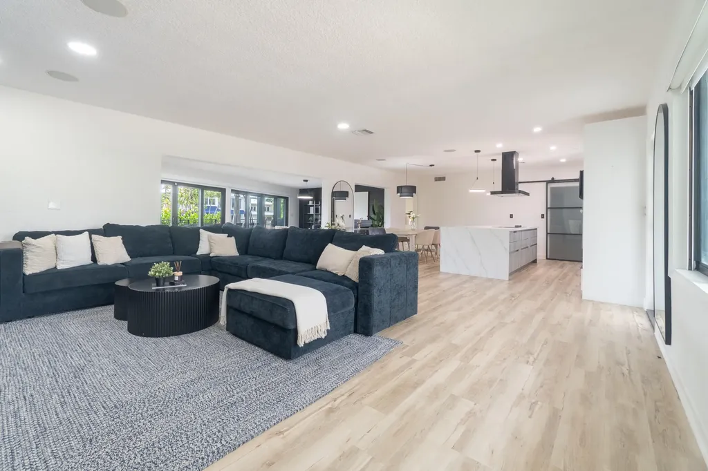 2878 NE 26th Street Fort Lauderdale FL 33305