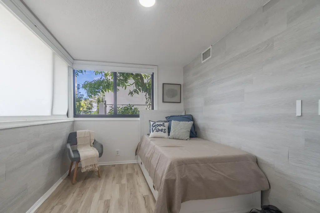 2878 NE 26th Street Fort Lauderdale FL 33305