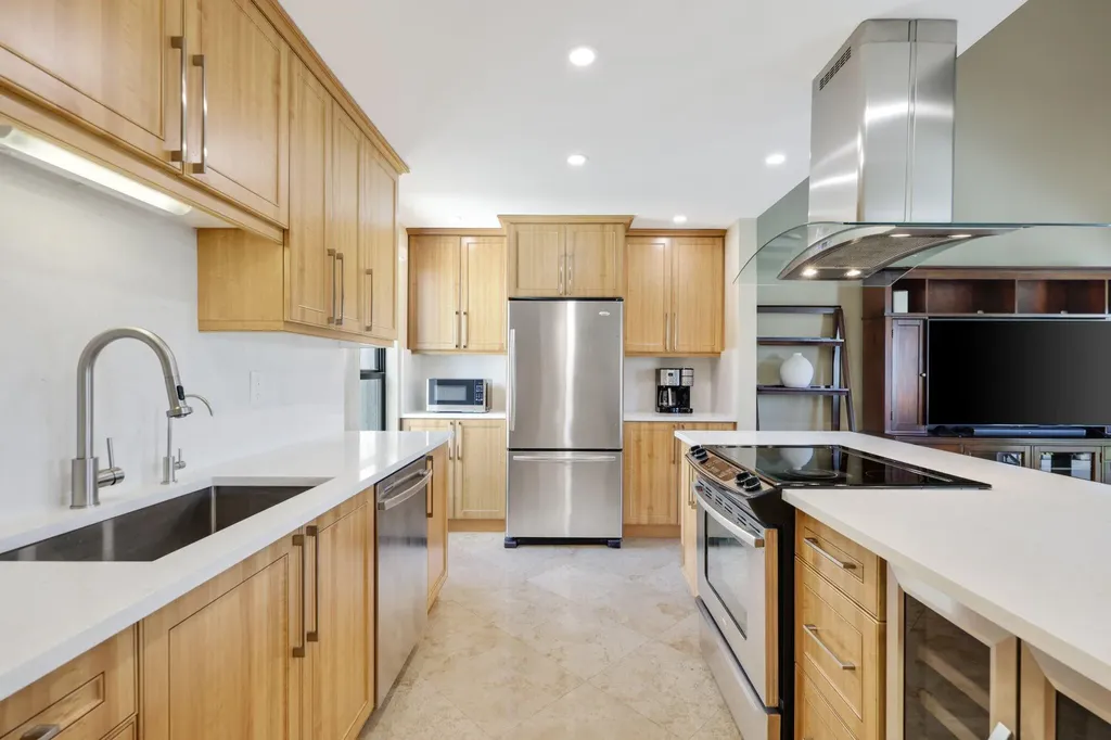 800 Greensward Court Delray Beach FL 33445