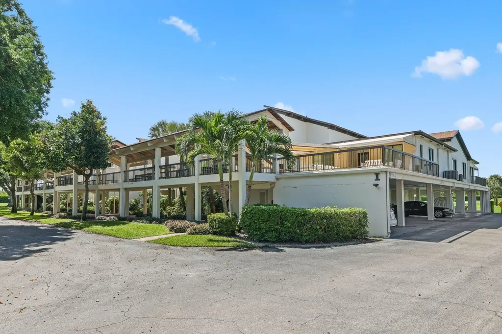 800 Greensward Court Delray Beach FL 33445