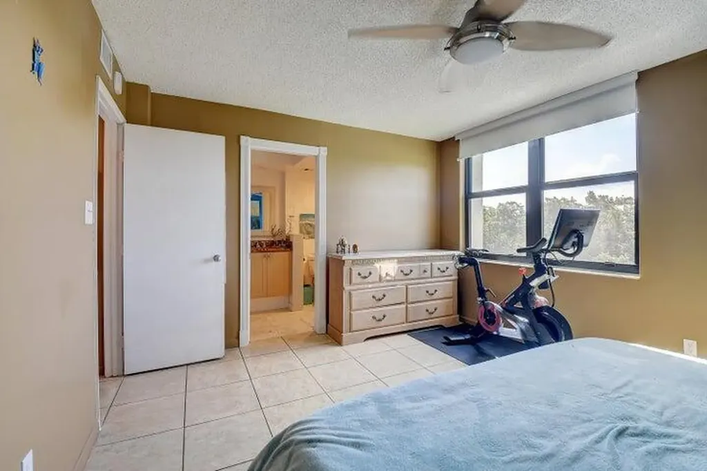 1915 Lavers Circle Delray Beach FL 33444