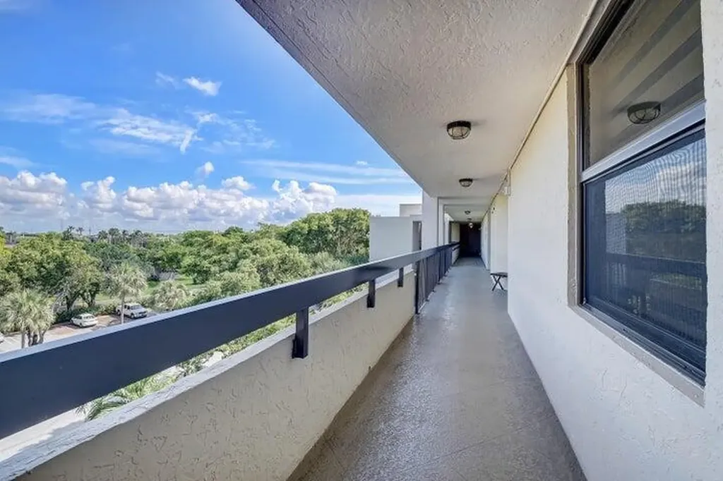 1915 Lavers Circle Delray Beach FL 33444