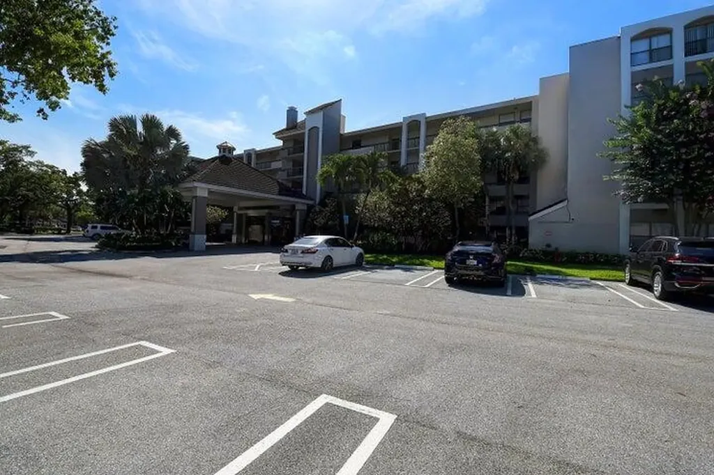 1915 Lavers Circle Delray Beach FL 33444