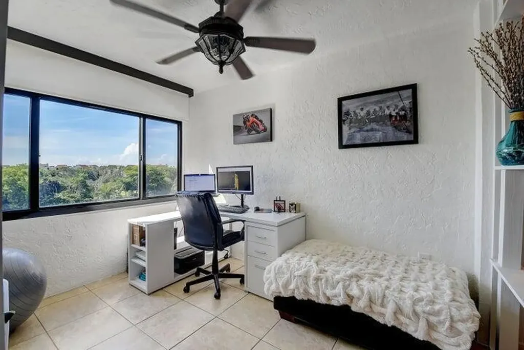 1915 Lavers Circle Delray Beach FL 33444