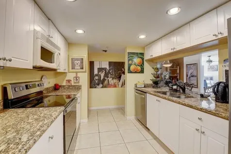 1915 Lavers Circle Delray Beach FL 33444