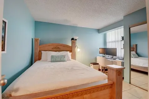 1915 Lavers Circle Delray Beach FL 33444