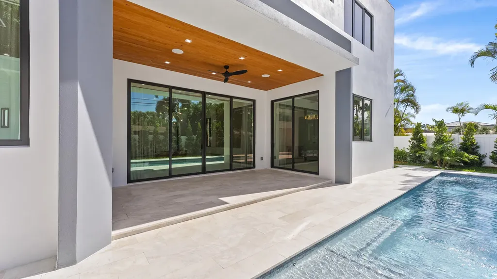 274 NE 3rd Court Boca Raton FL 33432