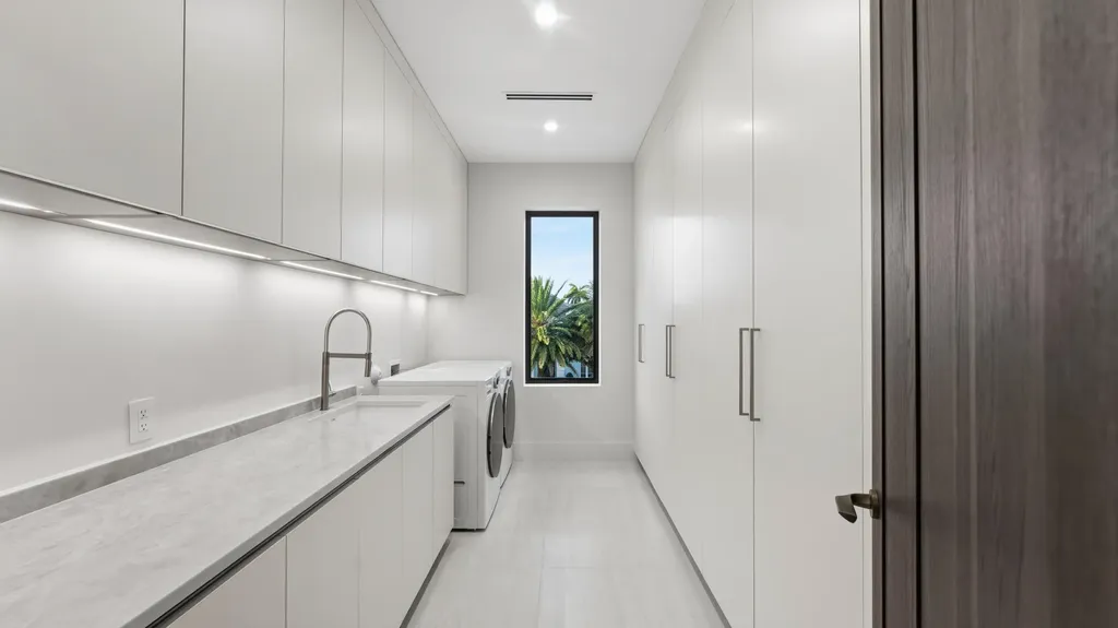 274 NE 3rd Court Boca Raton FL 33432
