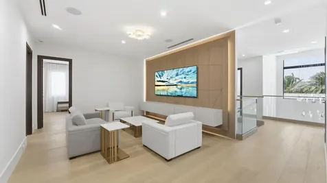 274 NE 3rd Court Boca Raton FL 33432