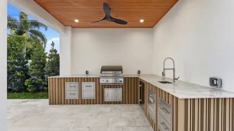 274 NE 3rd Court Boca Raton FL 33432
