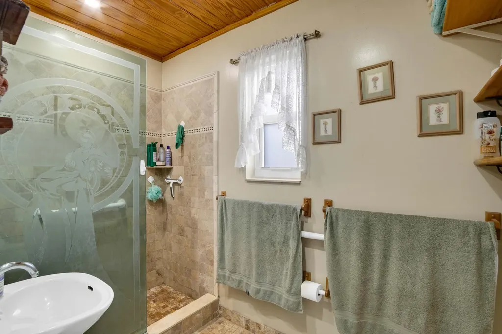 5178 NE 15th Terrace Pompano Beach FL 33064