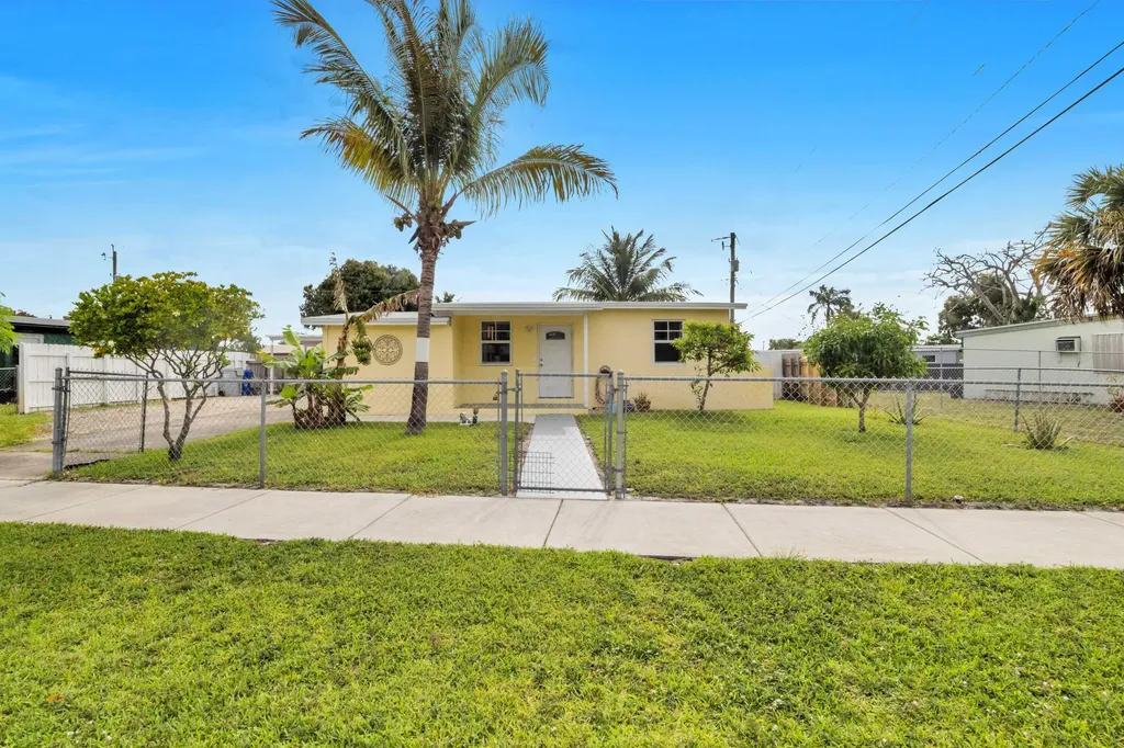 5178 NE 15th Terrace Pompano Beach FL 33064