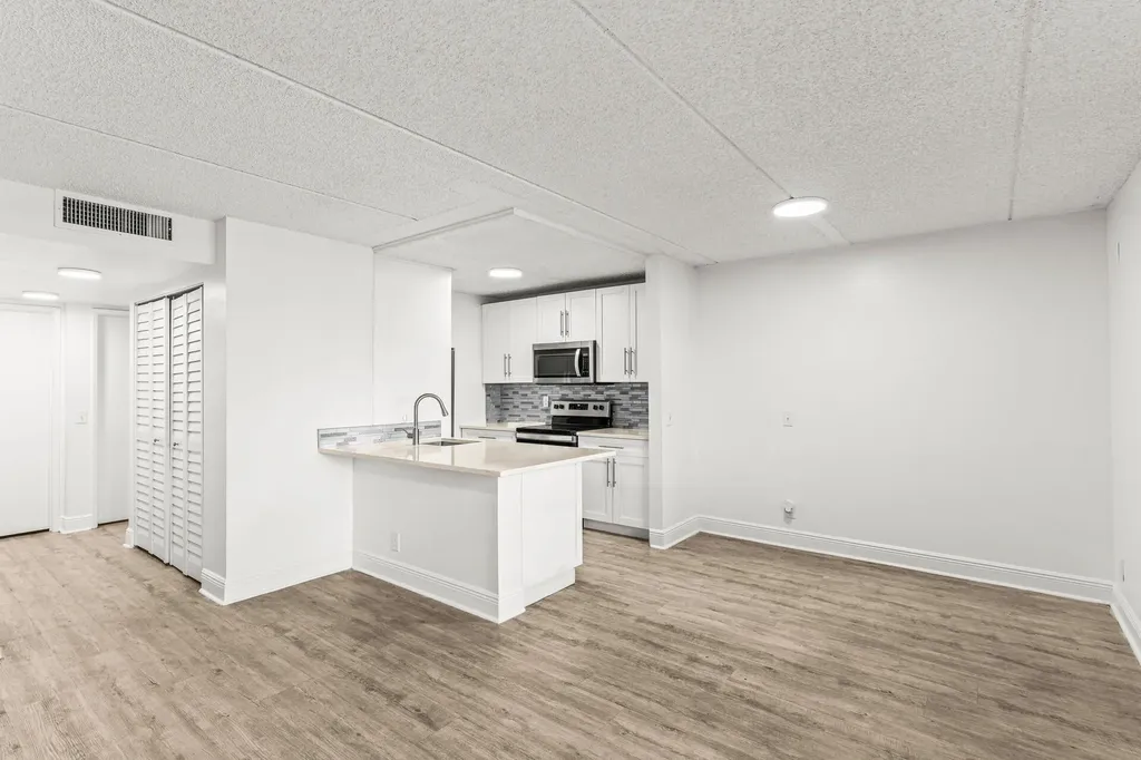 507 Meadows Circle Boynton Beach FL 33436