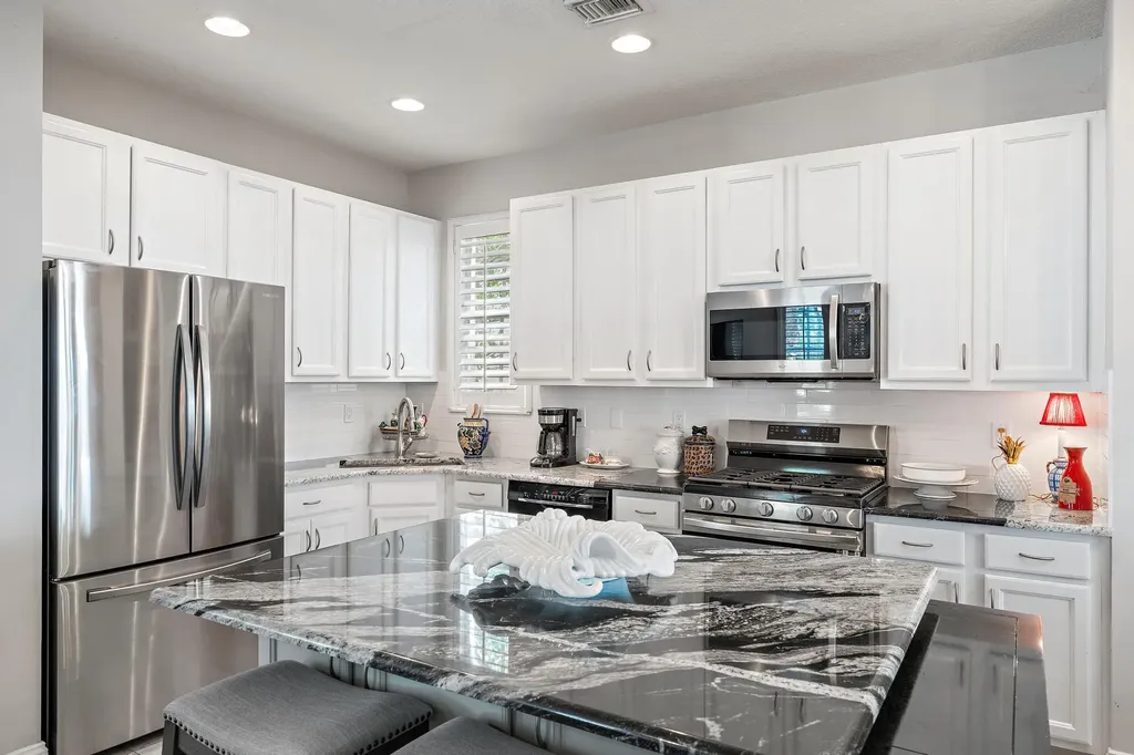 520 Tomahawk Court Palm Beach Gardens FL 33410