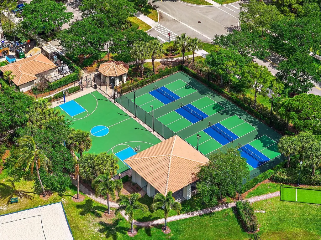 520 Tomahawk Court Palm Beach Gardens FL 33410