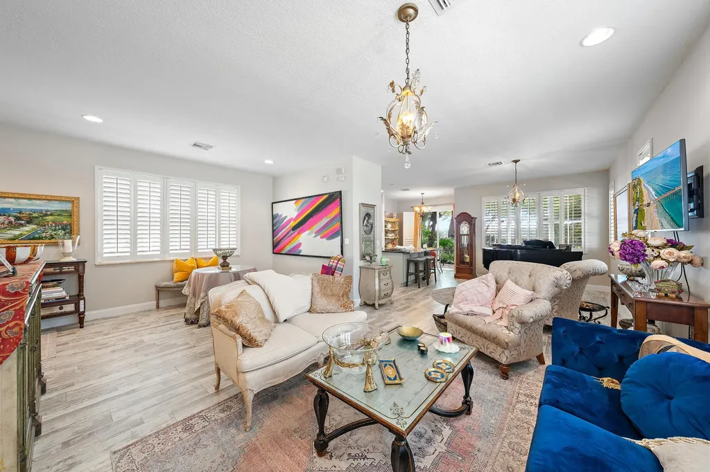 520 Tomahawk Court Palm Beach Gardens FL 33410