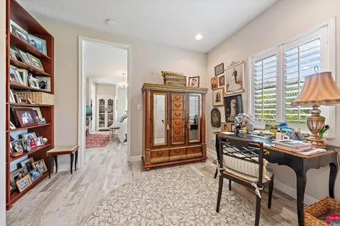 520 Tomahawk Court Palm Beach Gardens FL 33410
