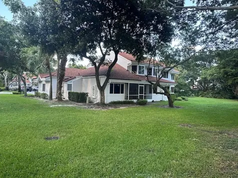 9202 NW 9th Place Plantation FL 33324