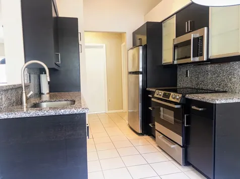 9202 NW 9th Place Plantation FL 33324
