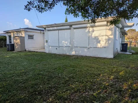 14521 Ellington Street Miami FL 33176