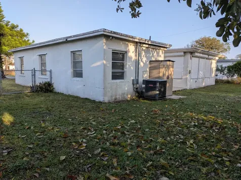 14521 Ellington Street Miami FL 33176