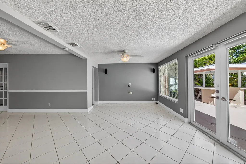 431 NE 24th Court Boca Raton FL 33431