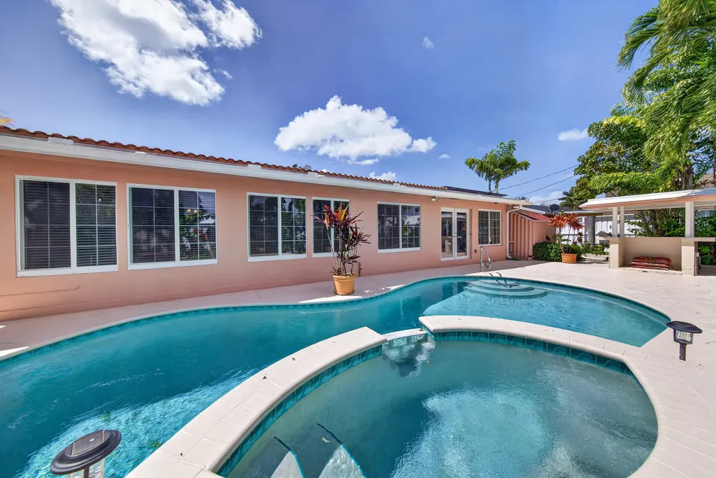 431 NE 24th Court Boca Raton FL 33431