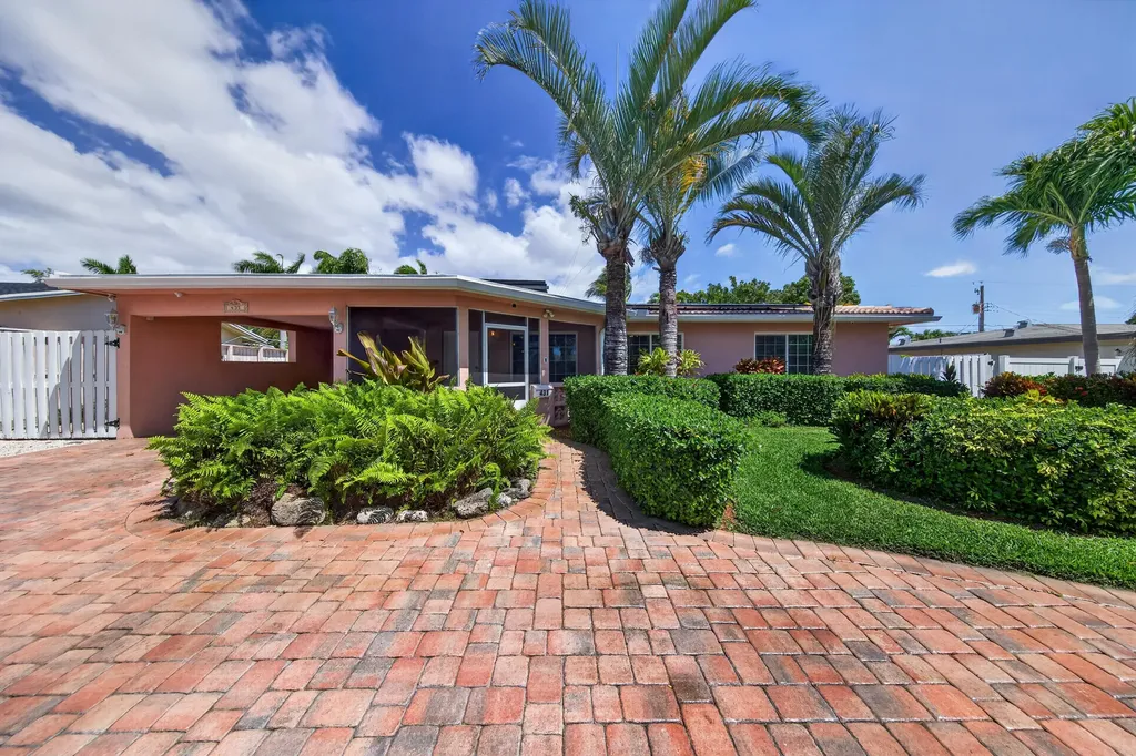 431 NE 24th Court Boca Raton FL 33431