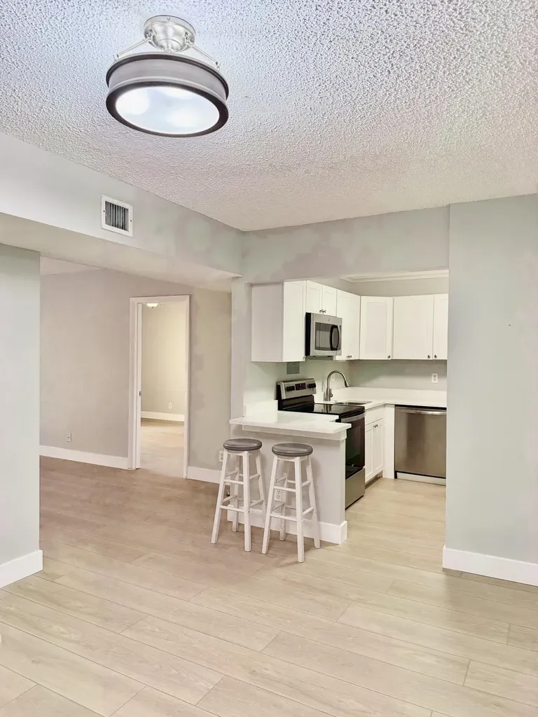 470 NW 20th Street Boca Raton FL 33431
