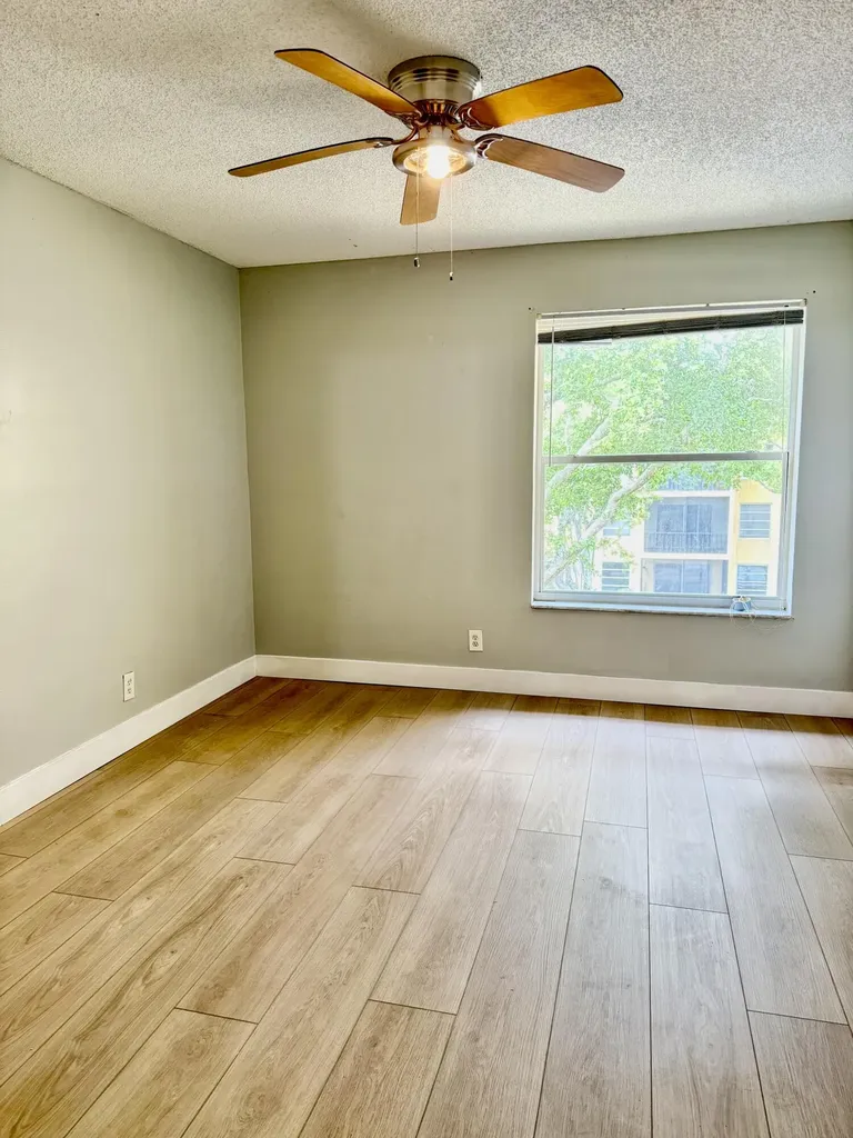 470 NW 20th Street Boca Raton FL 33431