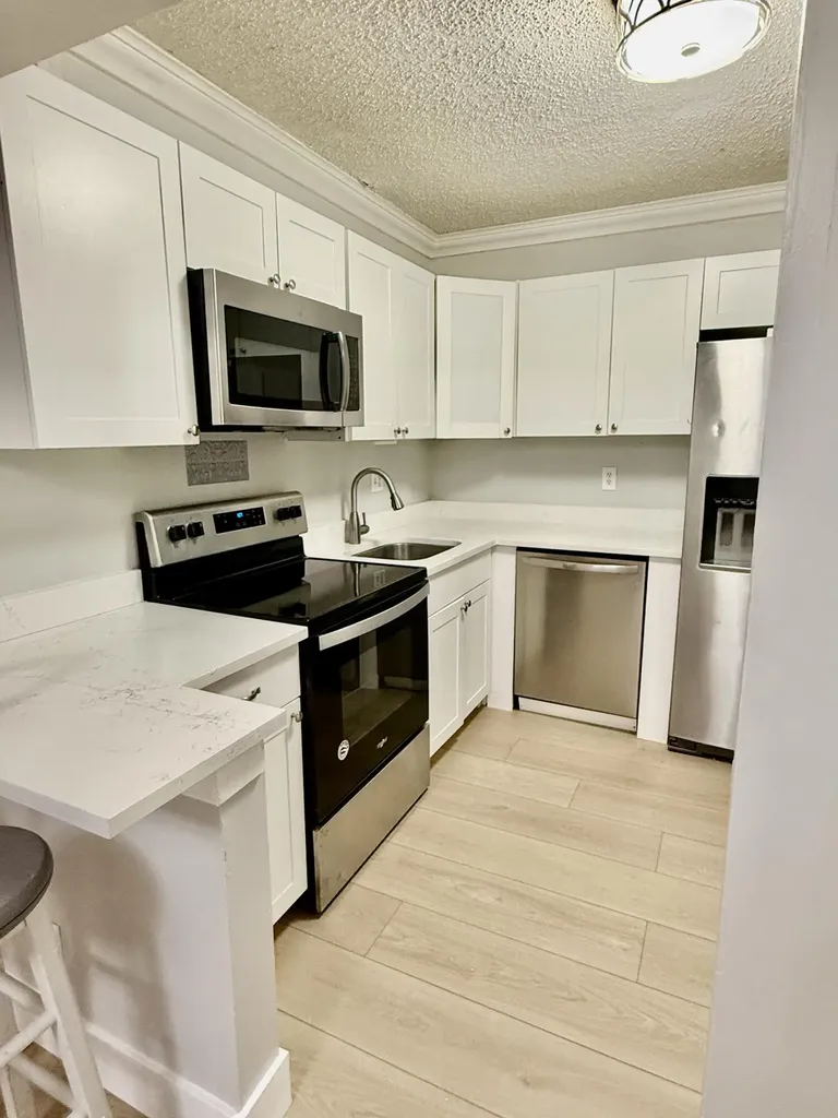 470 NW 20th Street Boca Raton FL 33431