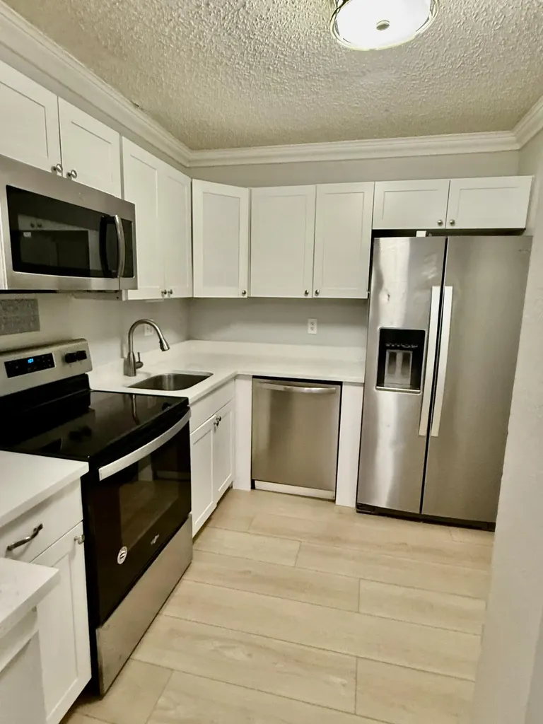 470 NW 20th Street Boca Raton FL 33431