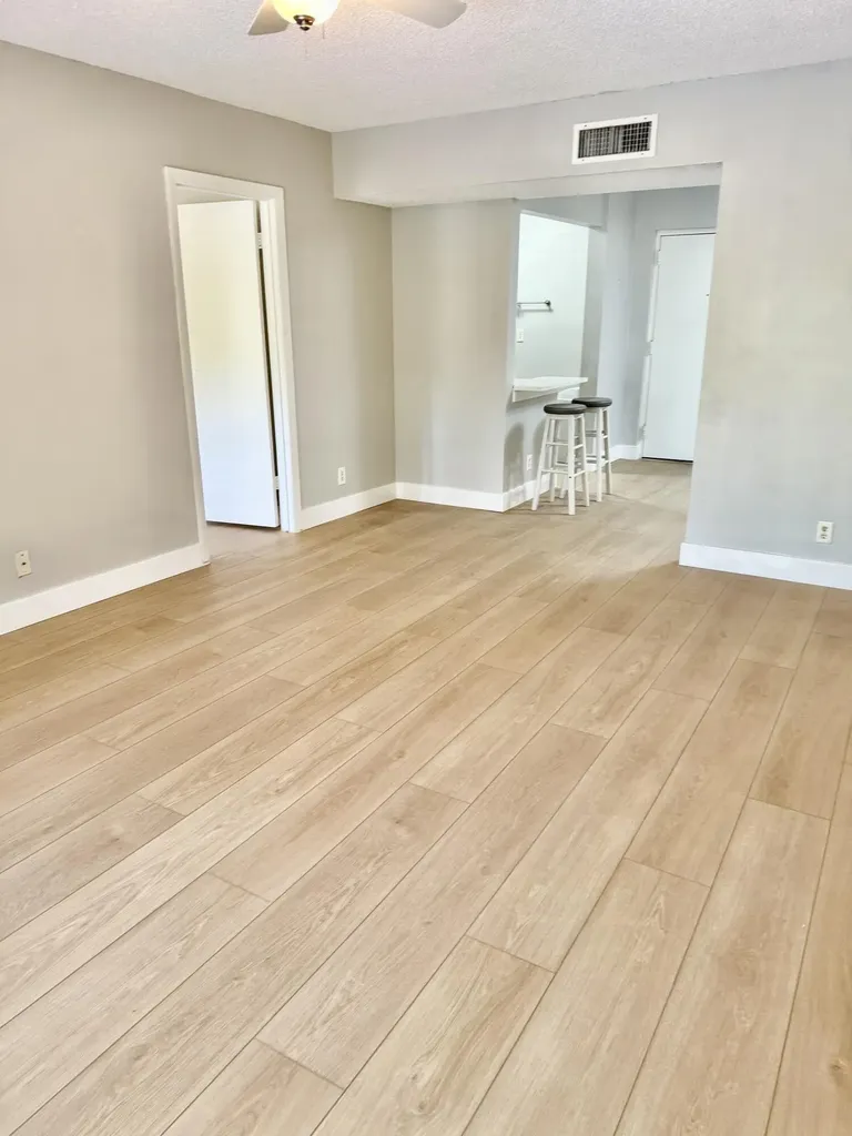 470 NW 20th Street Boca Raton FL 33431