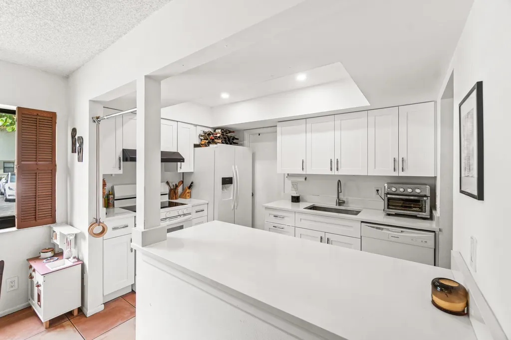 7200 NW 2nd Avenue Boca Raton FL 33487