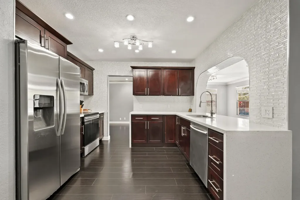3670 NW 78th Lane Coral Springs FL 33065