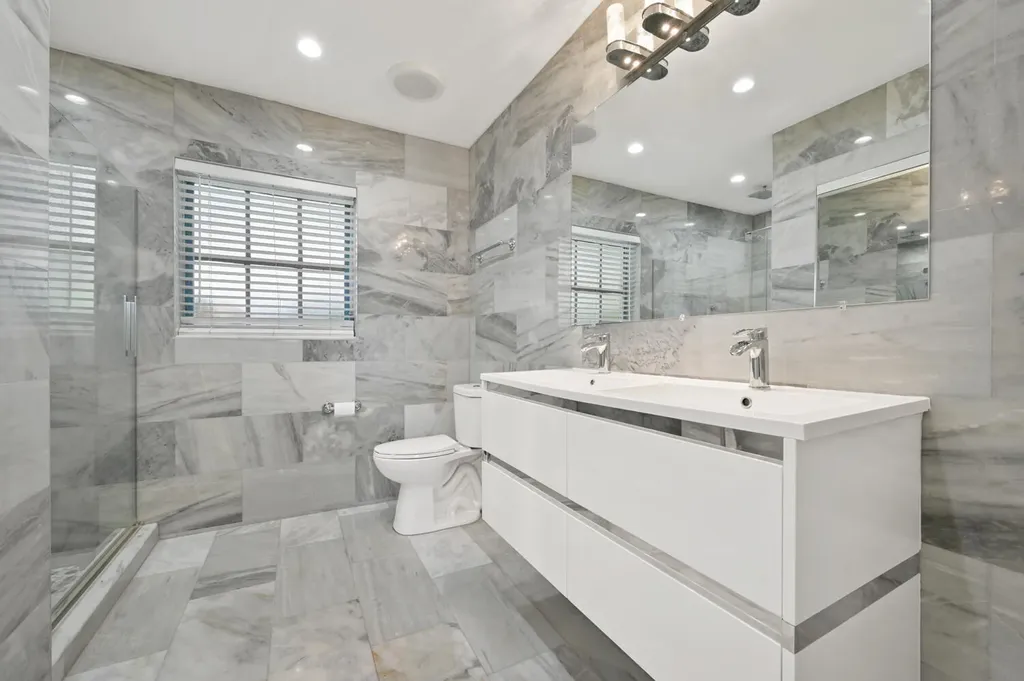 3670 NW 78th Lane Coral Springs FL 33065
