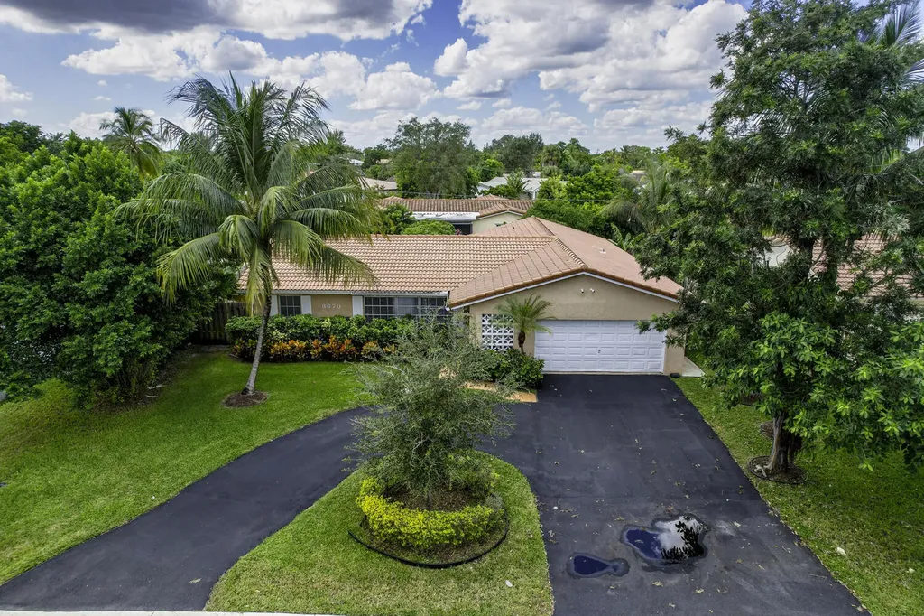3670 NW 78th Lane Coral Springs FL 33065