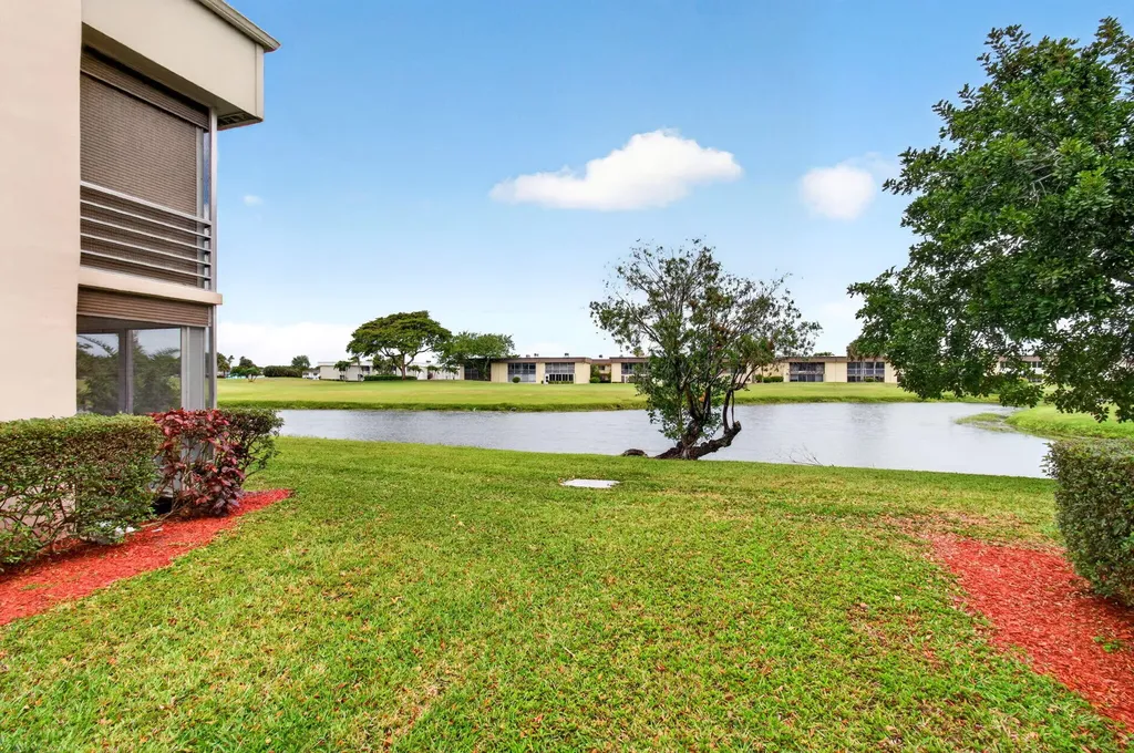 349 Capri Delray Beach FL 33484