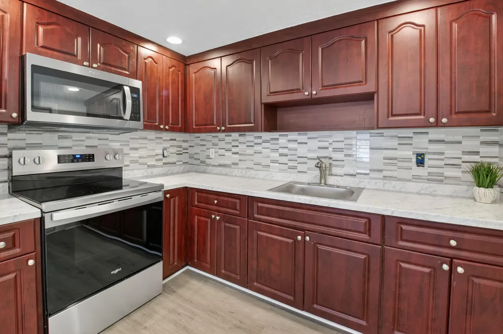 239 NW 6th Avenue Delray Beach FL 33444