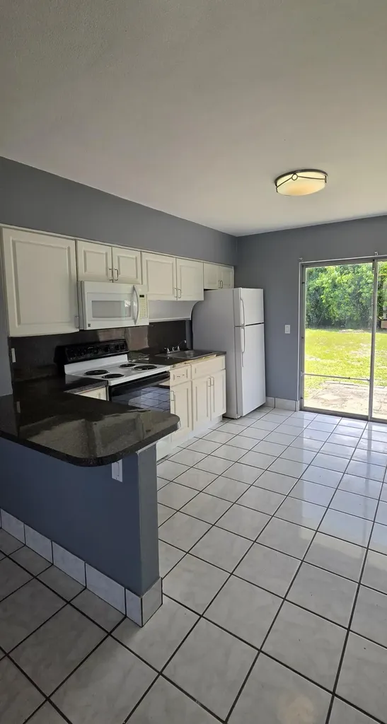 8531 Sunset Drive Palm Beach Gardens FL 33410