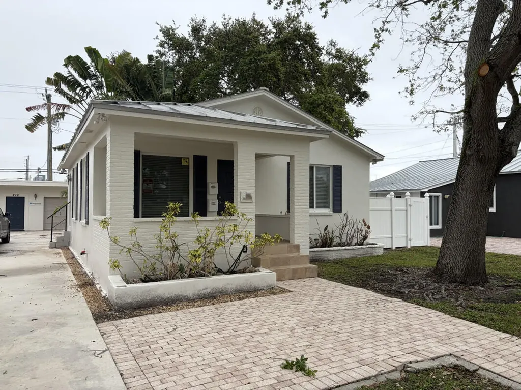 219 SW 17th Street Fort Lauderdale FL 33315