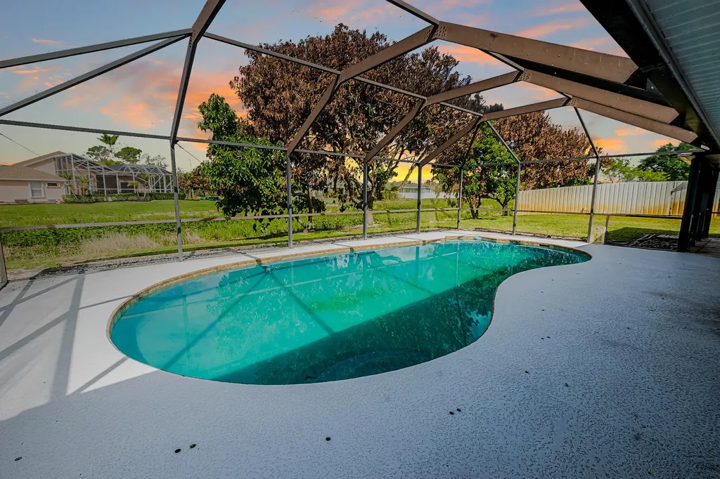 5400 NW Emblem Street Port St Lucie FL 34983