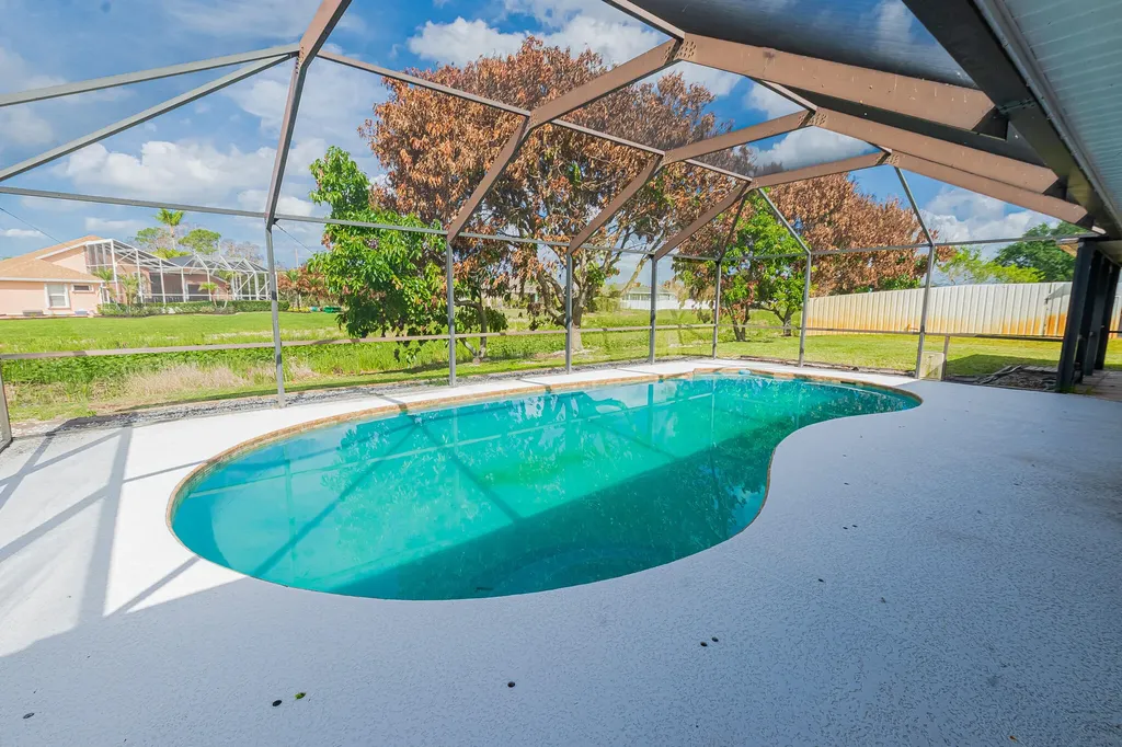 5400 NW Emblem Street Port St Lucie FL 34983