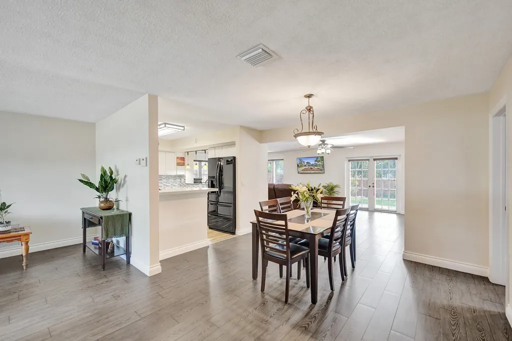 1921 N 49th Avenue Hollywood FL 33021